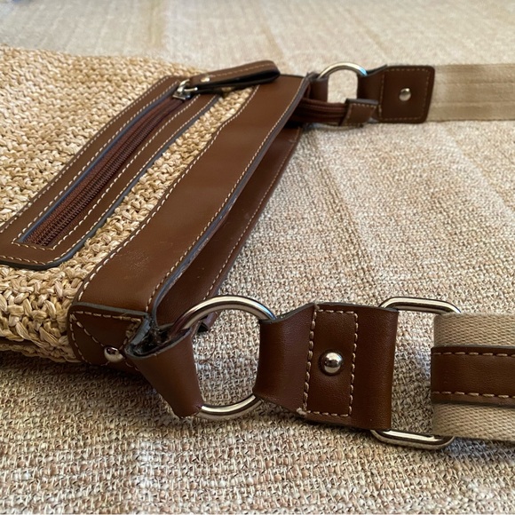 Chaps Brown Leather & Woven Straw Crossbody Shoulder Bag Adjustable StrapVintage - Picture 6 of 9